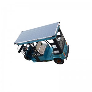 elektrický skútr náklad a rikša se solárním panelem