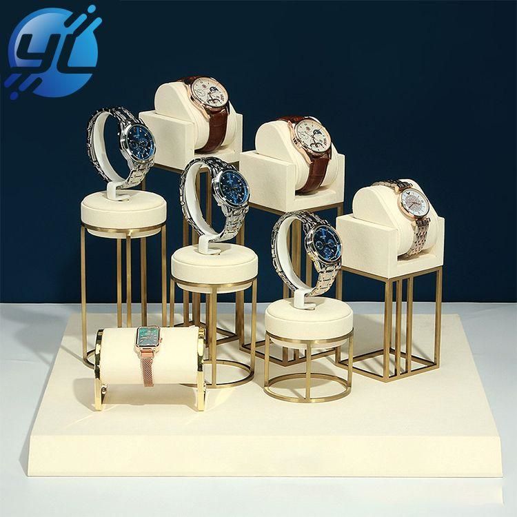 Zelta krāsas pielāgots pulksteņu statīvs luksusa metāla pulksteņu stends