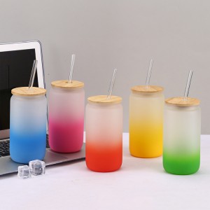 20 uncijų sublimacinis stiklinis puodelis su bambuko dangteliu šilumos perdavimo vandens butelių spausdinimo gradiento spalvos gėrimo puodelis