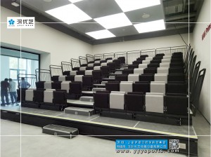 Bakre sammenleggbare sofaseter Teaterseter Løsninger for multi-hall uttrekkbar treningsstudio Bleachers tip-up stadionsete