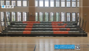 Stadion teleskopisk tribunesystem benksete for basketballbane