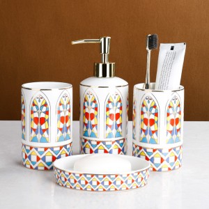 High Quality 4 Pieces Gothic-Inspired Ceramic Porcelain Bathroom Set
