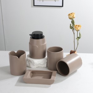 High Quality 5 Pieces Modern Glazed Ceramic Elegant V-shaped ODM Bathroom Holder Set Factories