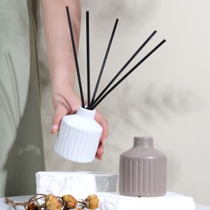 ODM Dekorasyon Natatanging Ceramic Cylinder-shaped Striped Perfume Aromatherapy Bottle Diffuser