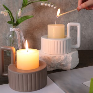 Fabrikant ODM Hoogwaardige elegante decoratieve keramische vierkante gestreepte aromatherapie kaarsenbak met handvat