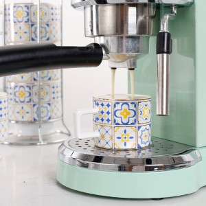 Naljepnica proizvođača s prilagođenim logotipom, keramička šalica za kavu s nosačem