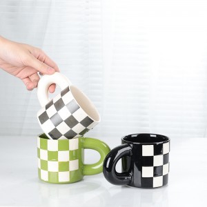 Factory Handmade Personalized Ceramic Coffee Grid pattern makapu Kwa mphatso