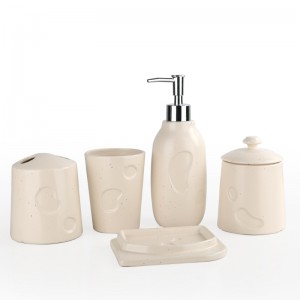 Pabrik supplier 5 Pieces Sabun Dispenser Sabun Piring Tumbler Keramik High Quality Bathroom Sets