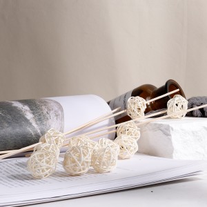 Wholesale Fashion Decoration Christmas Accessories Handmade Reed Diffuser Rattan Ball