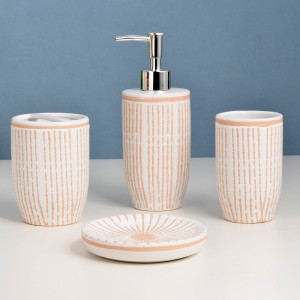 Partihandel modern handmålad keramik 4 delar badrum set och tillbehör