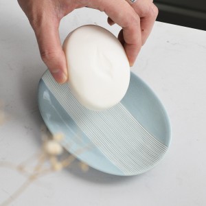 Արտադրող ժամանակակից ապակեպատ 4 կտորից պատրաստված կերամիկական լոգարանի աքսեսուարներ լոգարանի համար