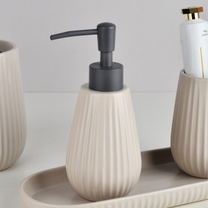 China Factory Modern Ceramic Elegant Custom ODM Bathroom Soap Dispensator Set With Tray