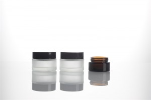 wholesale custom Round white matte glass jar with black plastic lid for cosmetics for body cream, bath salt, gel, skin care, powder