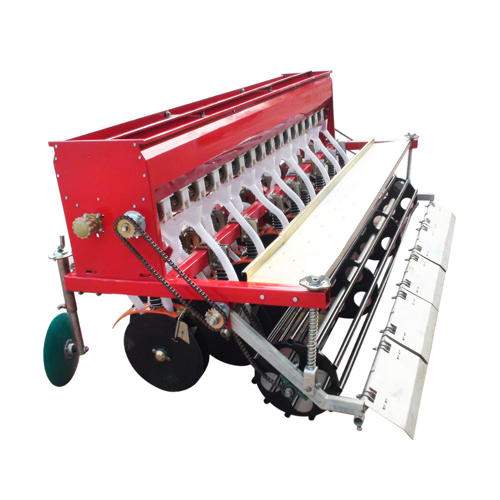 16 rindas 24 rindas kviešu sējmašīnai, kas piestiprināta lauksaimniecības traktoram, piedāvātais attēls