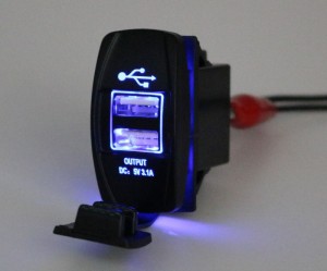 차량용 USB 충전기 로커 스타일 3.1A 듀얼 USB 차량용 충전기