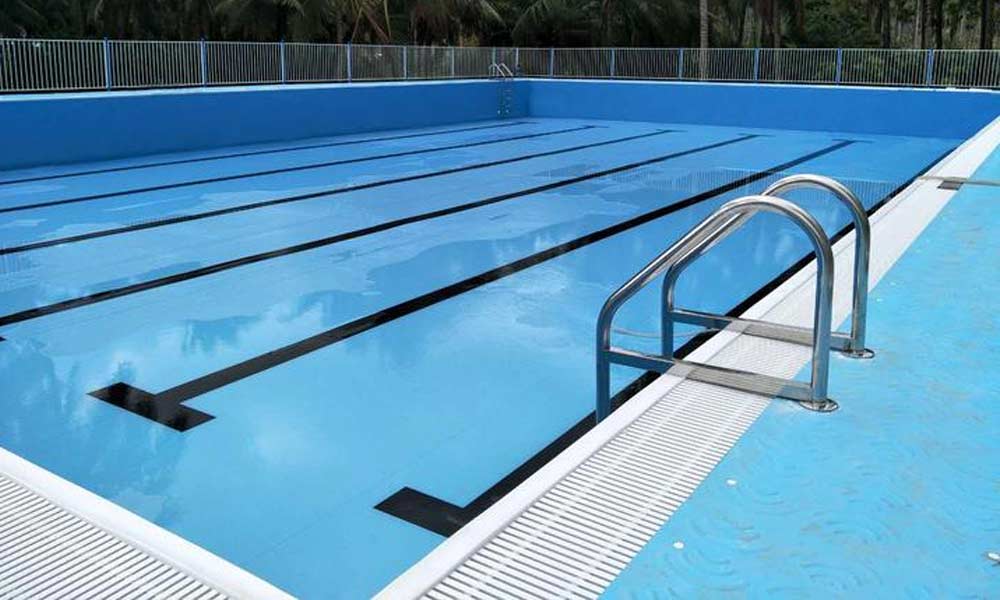Porozumění vysokým hladinám kyseliny kyanurové v bazénech: Příčiny a účinná řešení