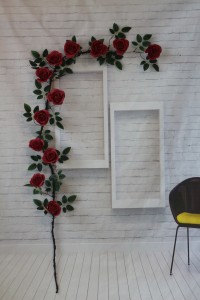 Maryaj flè décoration atifisyèl flè garland rose pye rezen