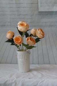 Mesterséges bazsarózsa műanyag művirág kézzel készített virágok otthoni hotel bevásárlóközpont dekoráció nagykereskedelmi rózsa mű