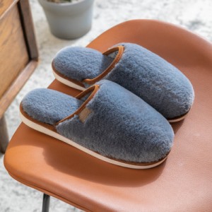 Këpucë izolimi për zonjat e vjeshtës dhe dimrit në stil të nxehtë çift shtëpie pa rrëshqitje pantofla pambuku të ngrohta dhe të rehatshme me shumicë