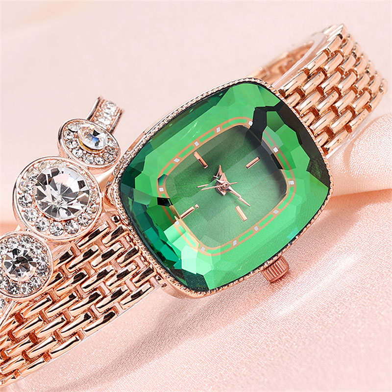Fashion Luxury Analog quartz wristwatch vehivavy famantaranandro napetraka ho fanomezana