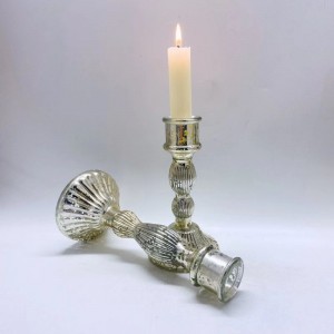 Klassischer Kerzenhalter aus Glasperlen