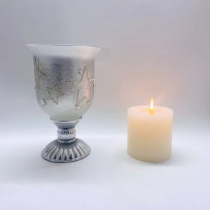 Sklenený svietnik pre domáce dekorácie na čajovú sviečku