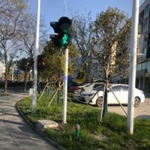 3M фонарные столбы для пешеходов