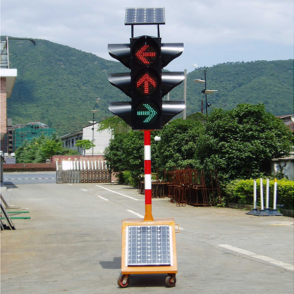 What is mobile solar traffic light?