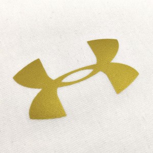 Прилагодено печатење на свила со златна сребрена фолија лого за пренос на топлина
