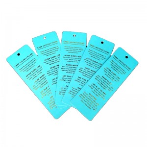 Etiquetas colgantes para roupa de papel con cordón de impresión de deseño personalizado