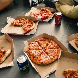 12 пиццаны хайрцаг бөөний дахин ашиглах боломжтой пиццаны хайрцаг 16 инчийн пицца захиалгаар савласан бэлэг Митай цаасан хайрцаг