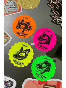 Labels laser kualitas luhur jeruk Florescent Paper Sticker Label Roll pikeun stiker Pribadi