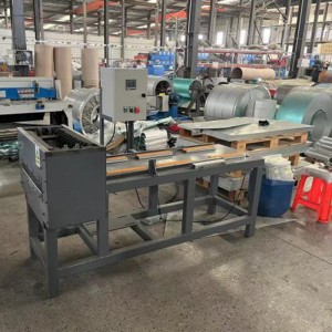 Máquina para fabricar tejas metálicas recubiertas de piedra de acero de color fabricada en China