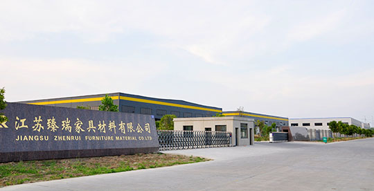 Jiangsu Zhen Rui Furniture Material Co., Ltd. sveobuhvatno je poduzeće koje se uglavnom bavi razvojem, proizvodnjom, prodajom i servisiranjem kompozitnih podova od punog drva i srodnih industrija.