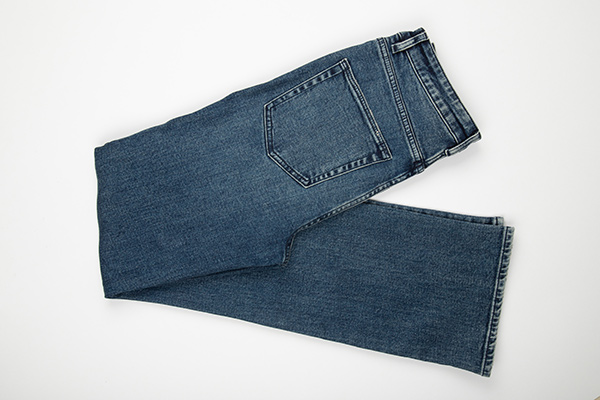 Our Editors Tried Every Pair of Abercrombie Jeans | The Everygirl