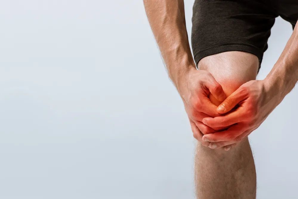 In order to protect the knee from injury, what runners must know