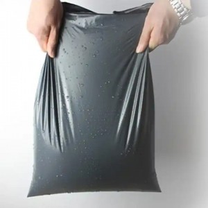 छोटे से बड़े आकार के मजबूत सेल्फ सील वाटरप्रूफ शिपिंग बैग पुनर्नवीनीकरण ग्रे डाक मेलिंग बैग