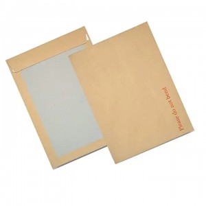Anpassade tryckta kuvert Böj ej styva kuvert med hård kartong