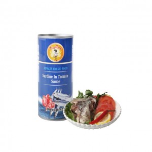 Konserverad sardin i tomatsås