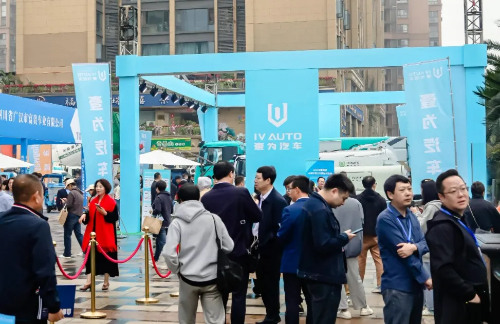 YIWEI Automobile Implements Comprehensive Layout of Water Vehicle Products, Pioneering a New Trend in Sanitation Operations