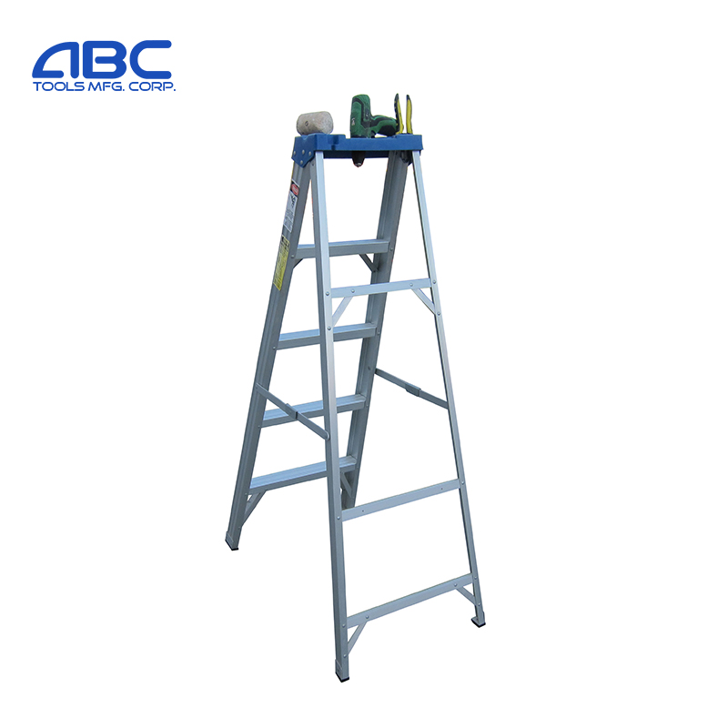 4 Step single side foldable aluminum step ladder with handle and shelf for indoor or outdoor use