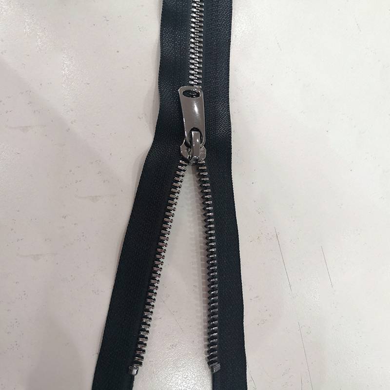 custom zipper pulls