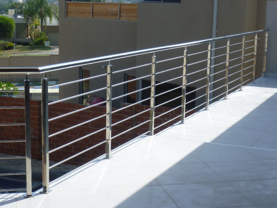 Factory Free sample China Factory Direct Stainless Steel Stair Staircase Balcony Handrail System Balustrade Deck Rod Iron Railing
