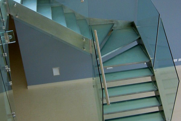 glass-stairs-1
