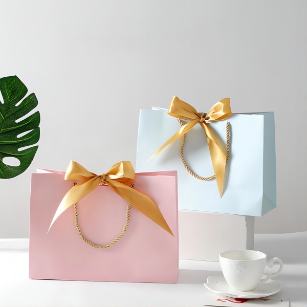 What are the types of gift bags