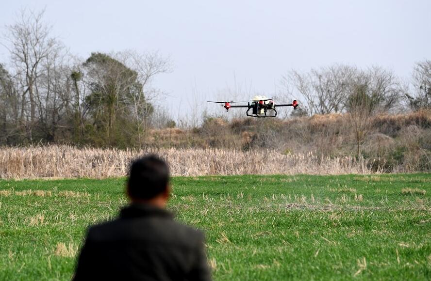 Spring farming goes smart, green as China’s rural revitalization advances