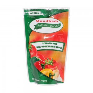 Tomato sauce in green pepper and onion flavor