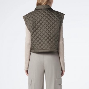 Women Channel Quilting Down Vest 100% Nylon Funnel Collar Zip Waist Pockets Fashionable Design Wholesale
