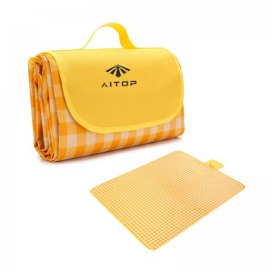 Foldable Outdoor Picnic Mat/Blanket