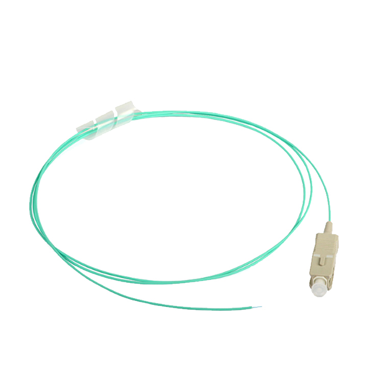 Coleta de fibra óptica del SC APC del cordón de remiendo de la fibra óptica a una cara de 0.9mm